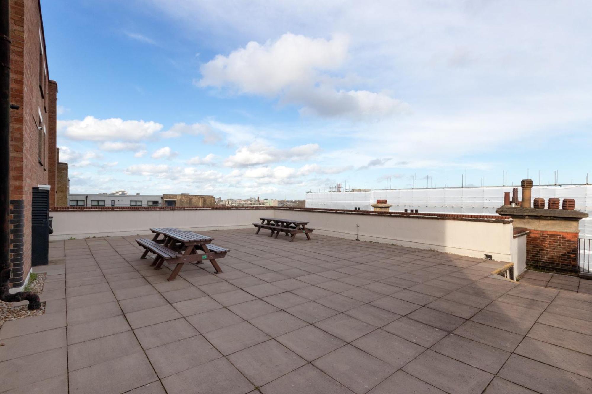 2 Bed Bethnal Penthouse