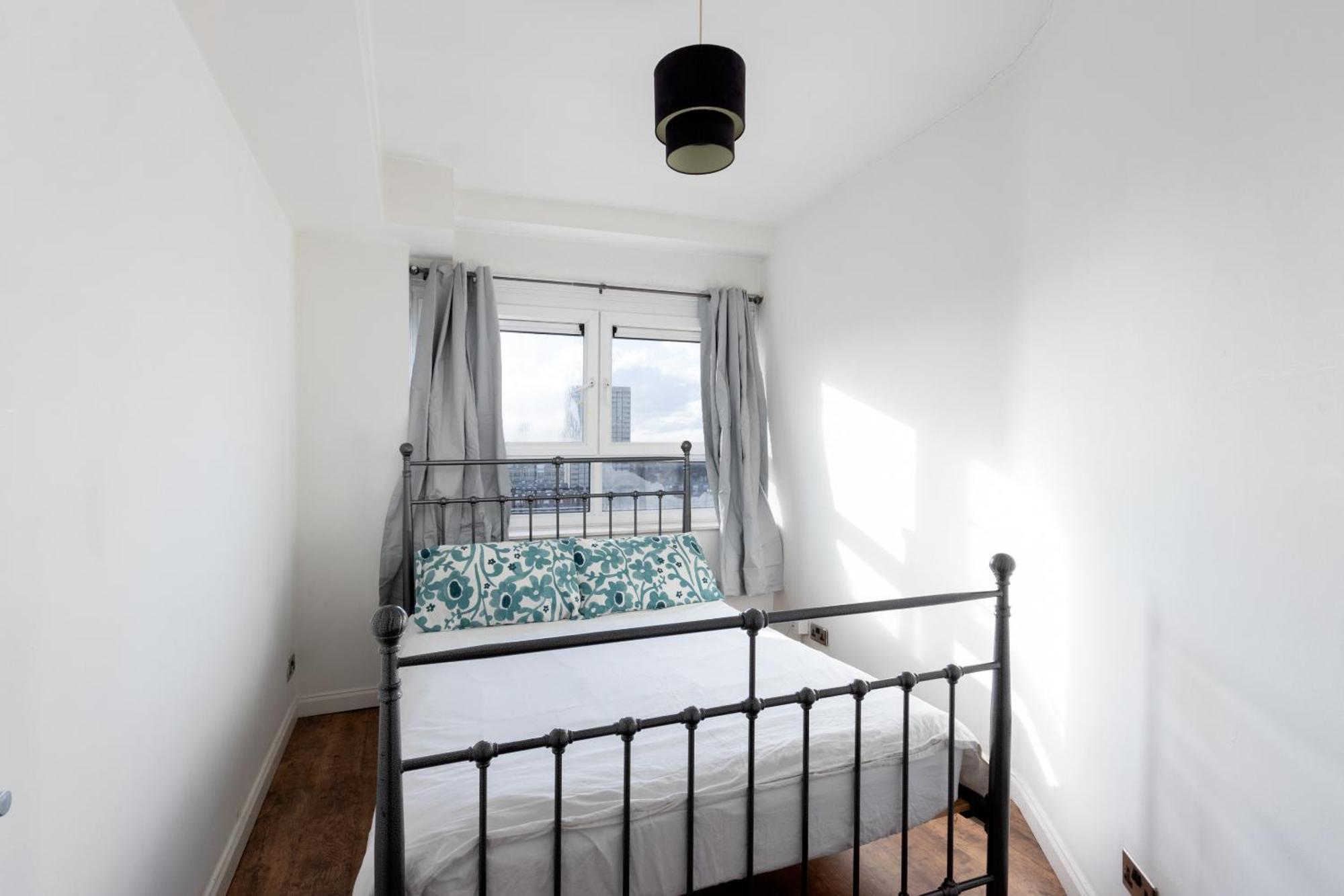 2 Bed Bethnal Penthouse London